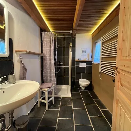 Gruen In Gruen 데트몰트