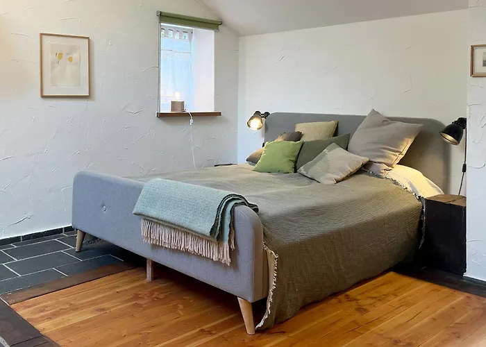 Gruen In Gruen * Detmold